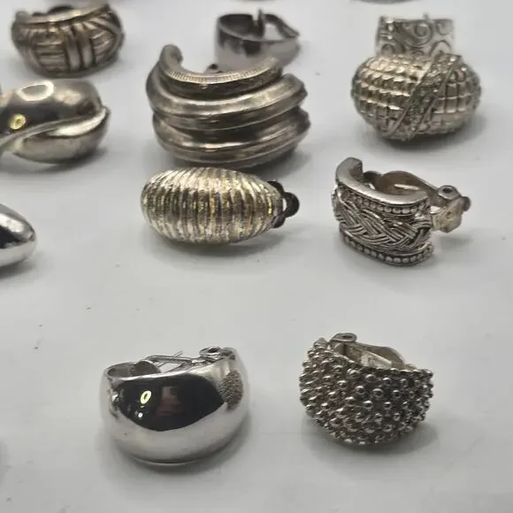 SINGLE Earrings Junk Lot 25 Pieces Mixed Color Craft Repurpose Project SKU 2959 - Picture 11 of 16